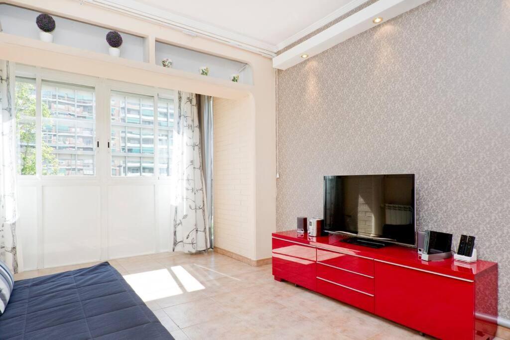 Glorias:Sagrada Familia 15 Minutos - Playa 20 Minutos Apartment Barcelona Bagian luar foto